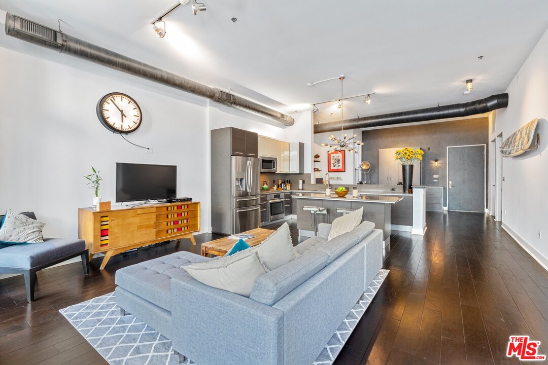 13320 Beach Avenue, Unit 306 Marina del Rey, CA 90292 - Photo 8 of 25