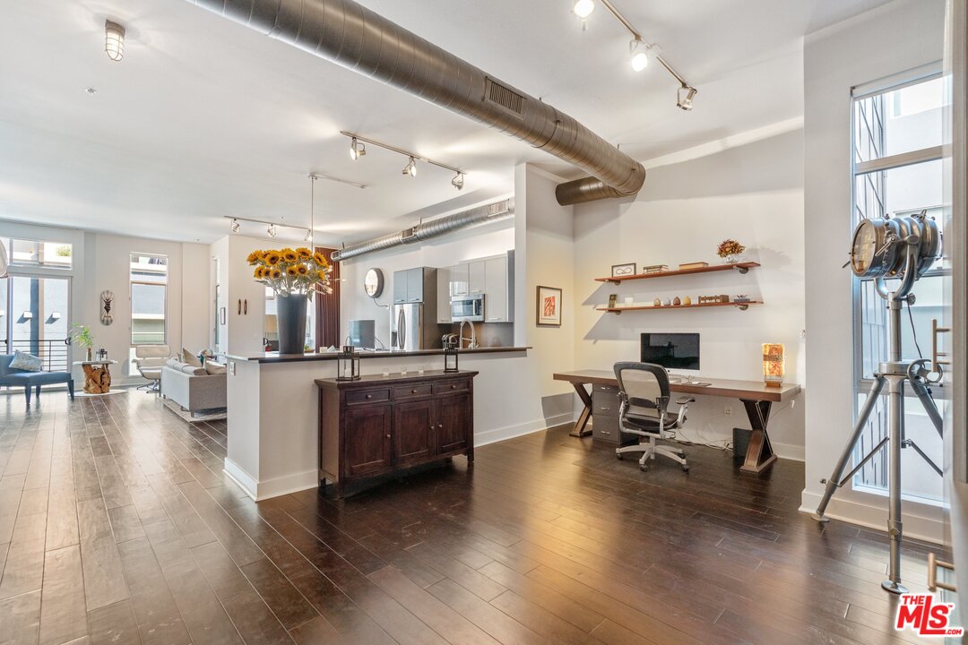 13320 Beach Avenue, Unit 306 Marina del Rey, CA 90292 - Photo 9 of 25