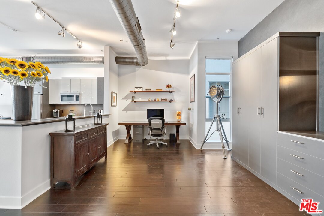 13320 Beach Avenue, Unit 306 Marina del Rey, CA 90292 - Photo 10 of 25