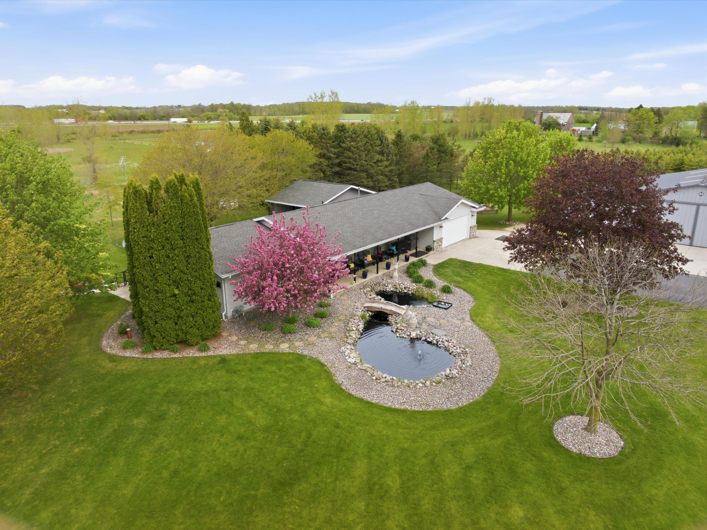 8520 South Gass Lake Road Newton, WI 53063 - Photo 17 of 38 House