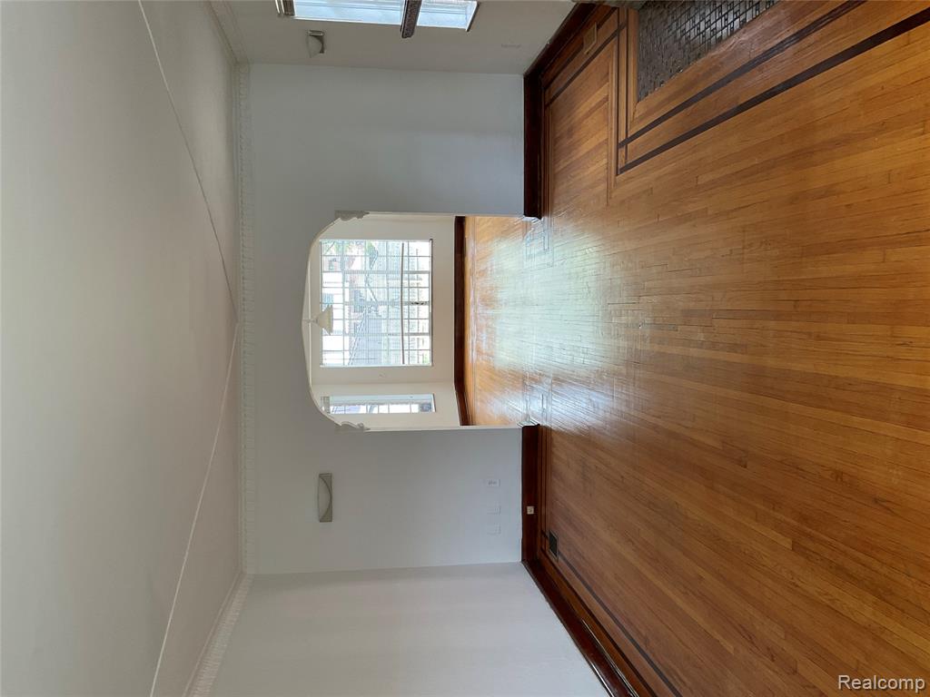 15763 Ashton Road Detroit, MI 48223 - Photo 8 of 43