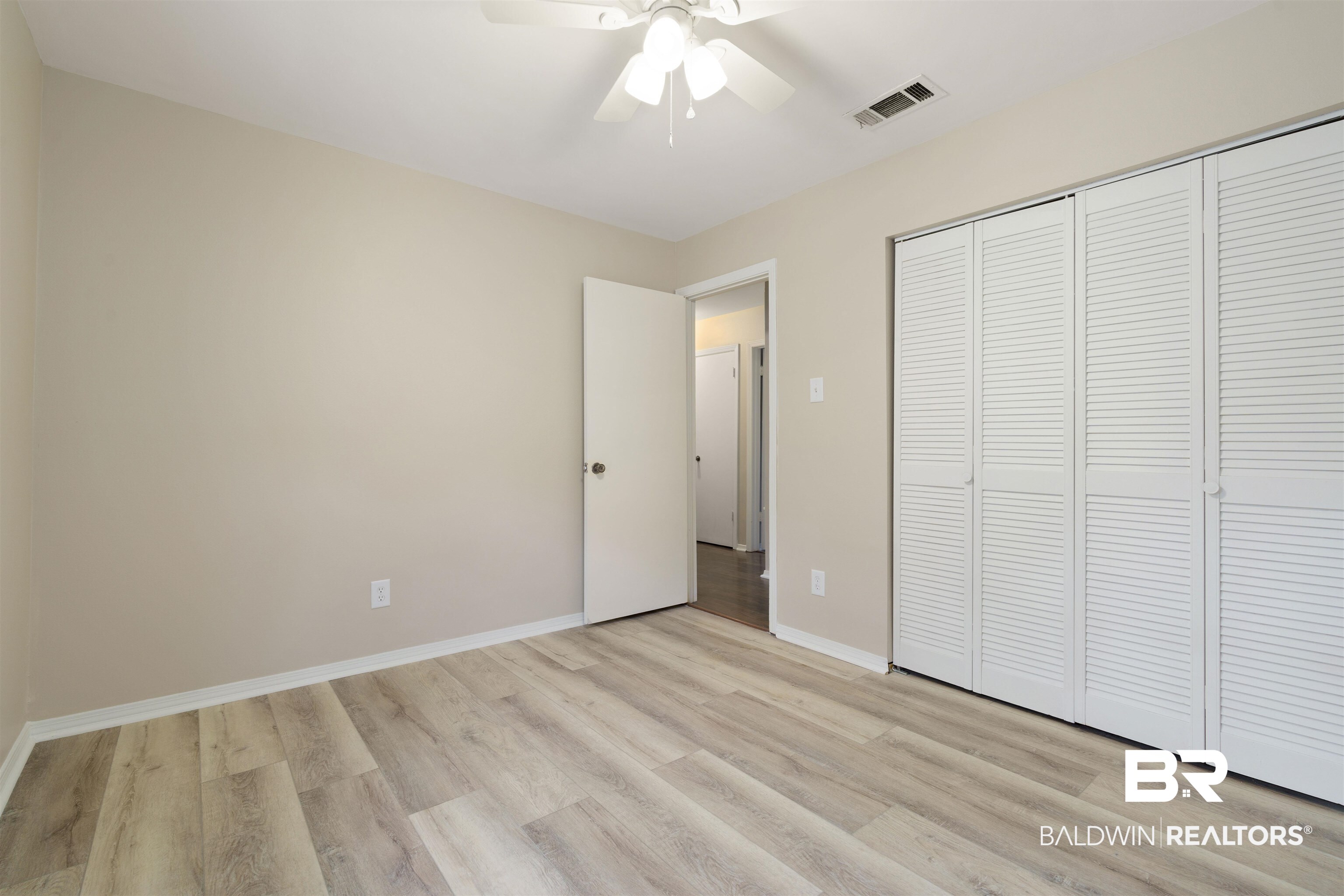 5813 Hanging Moss Court Mobile, AL 36609 - Photo 16 of 24