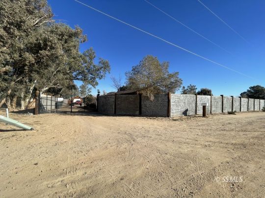 4224 Sydnor Avenue Ridgecrest, CA 93555 - Photo 2 of 28 Gallery Image 2