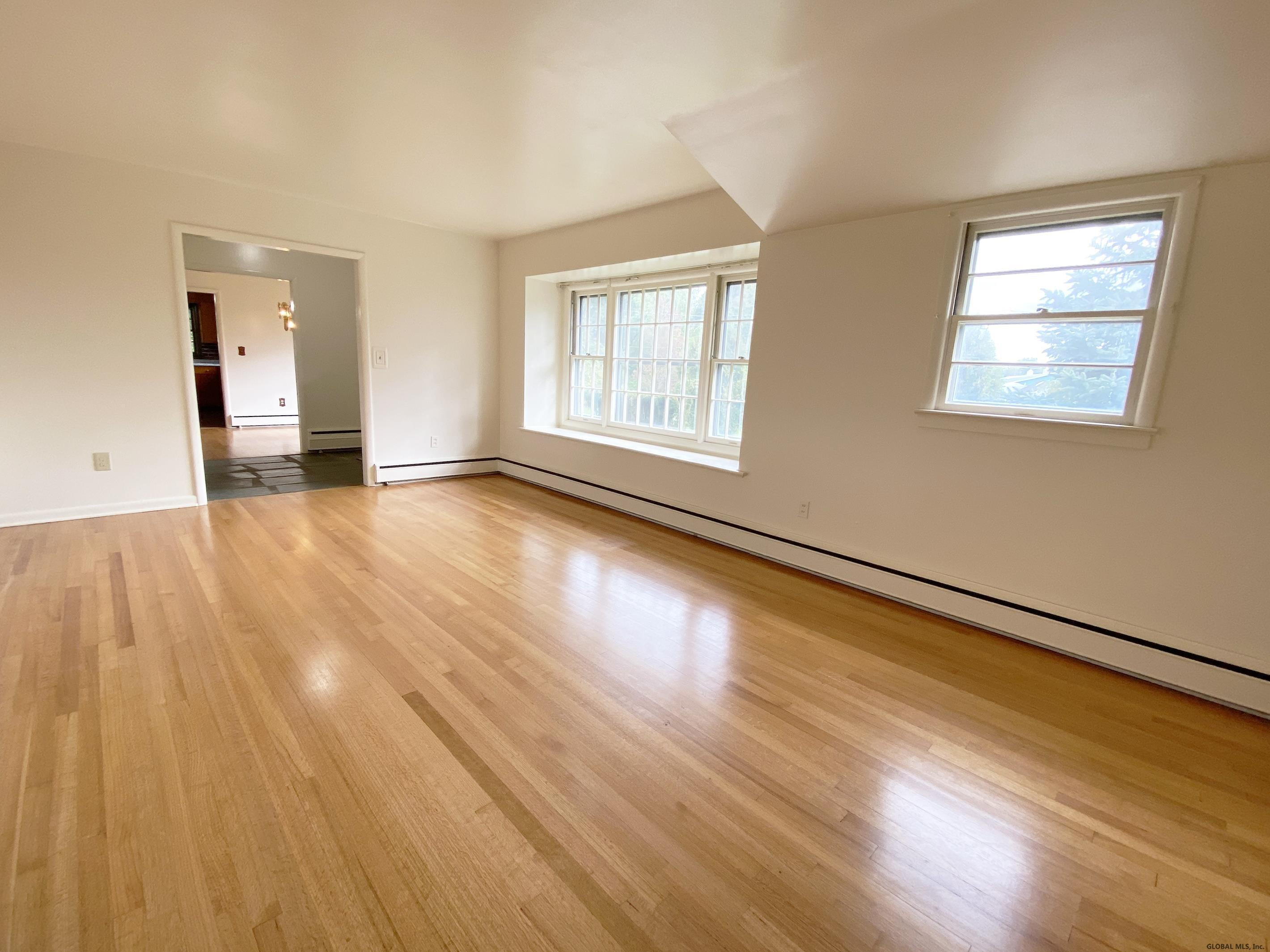 601 Pearse Road Niskayuna, NY 12309 - Photo 14 of 87 Photo 14