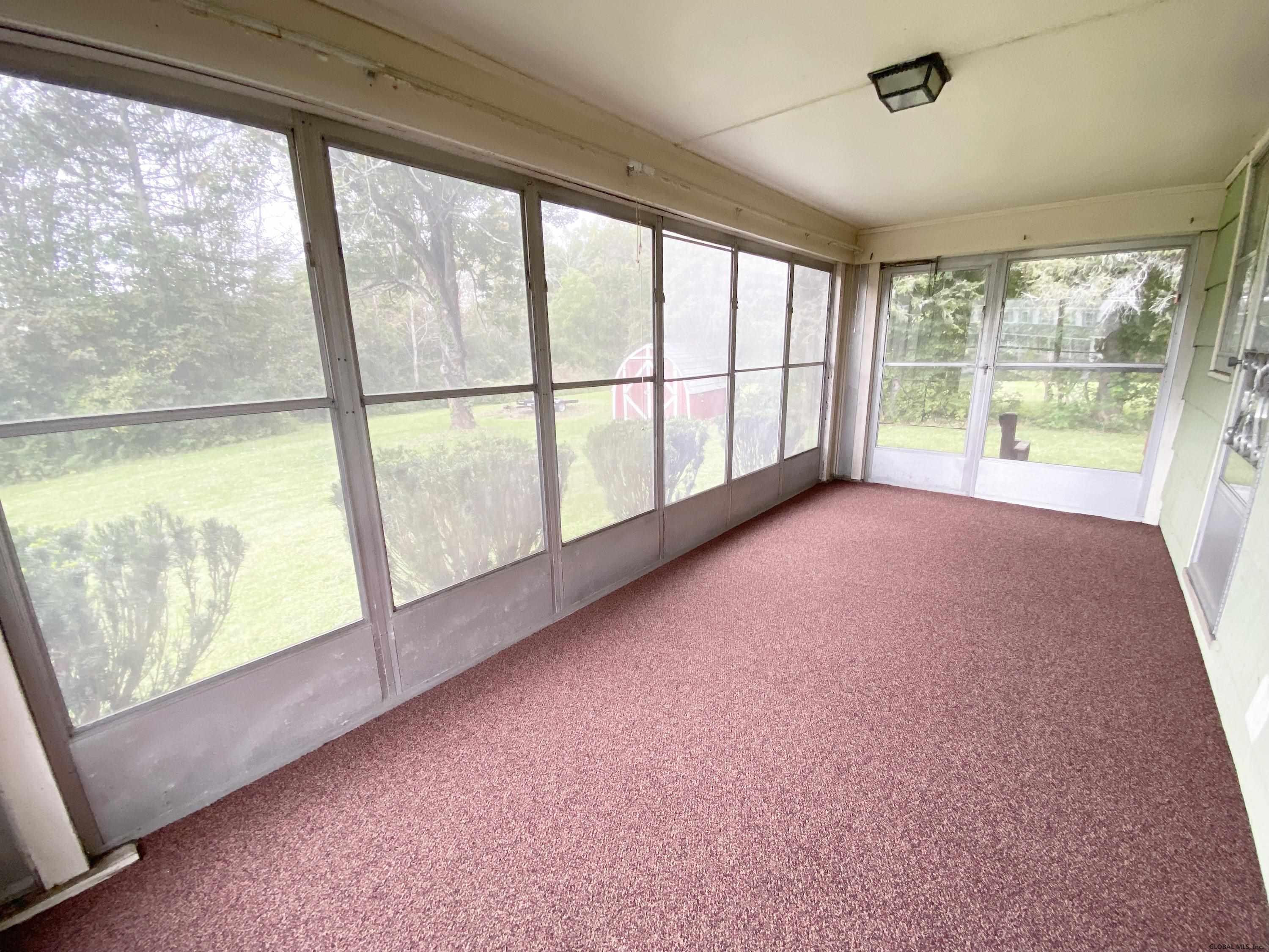 601 Pearse Road Niskayuna, NY 12309 - Photo 3 of 87 Photo 3
