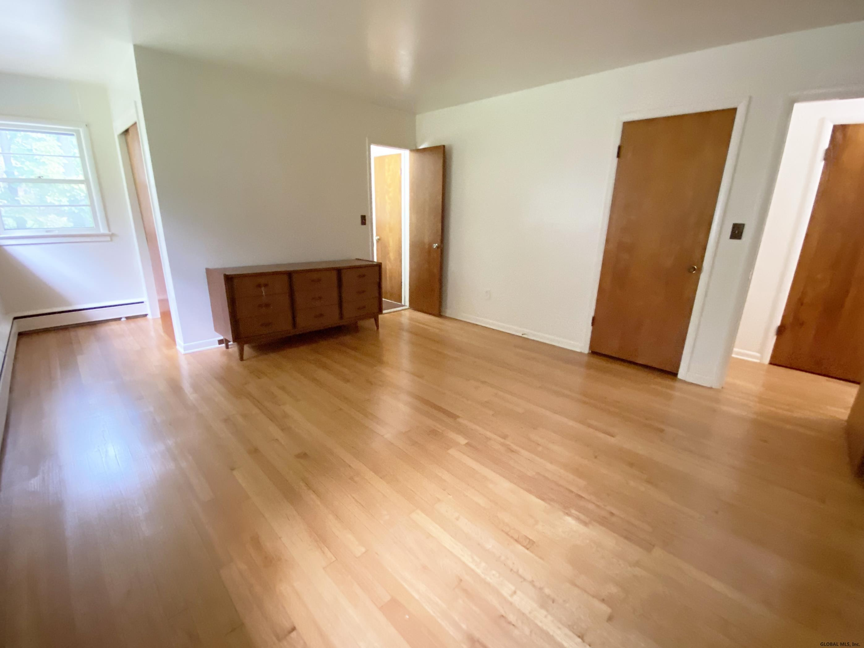 601 Pearse Road Niskayuna, NY 12309 - Photo 6 of 87 Photo 6