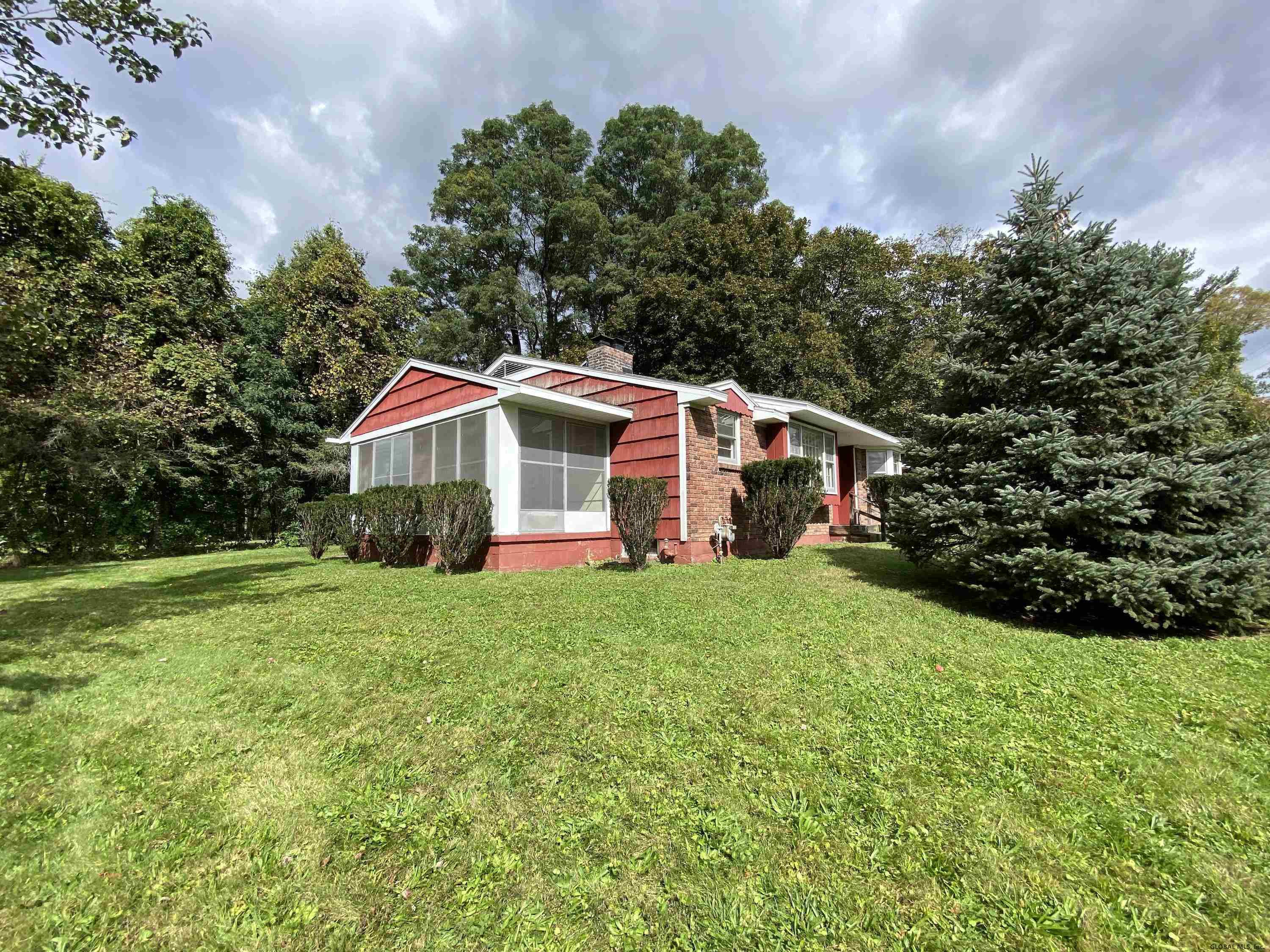 601 Pearse Road Niskayuna, NY 12309 - Photo 67 of 87 Photo 70