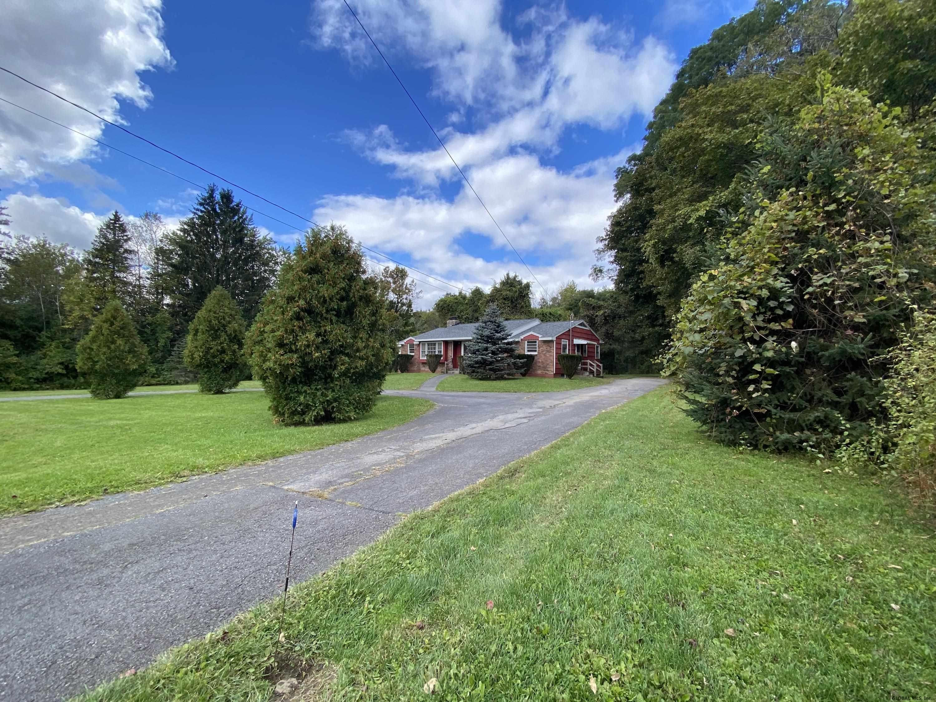 601 Pearse Road Niskayuna, NY 12309 - Photo 8 of 87 Photo 8