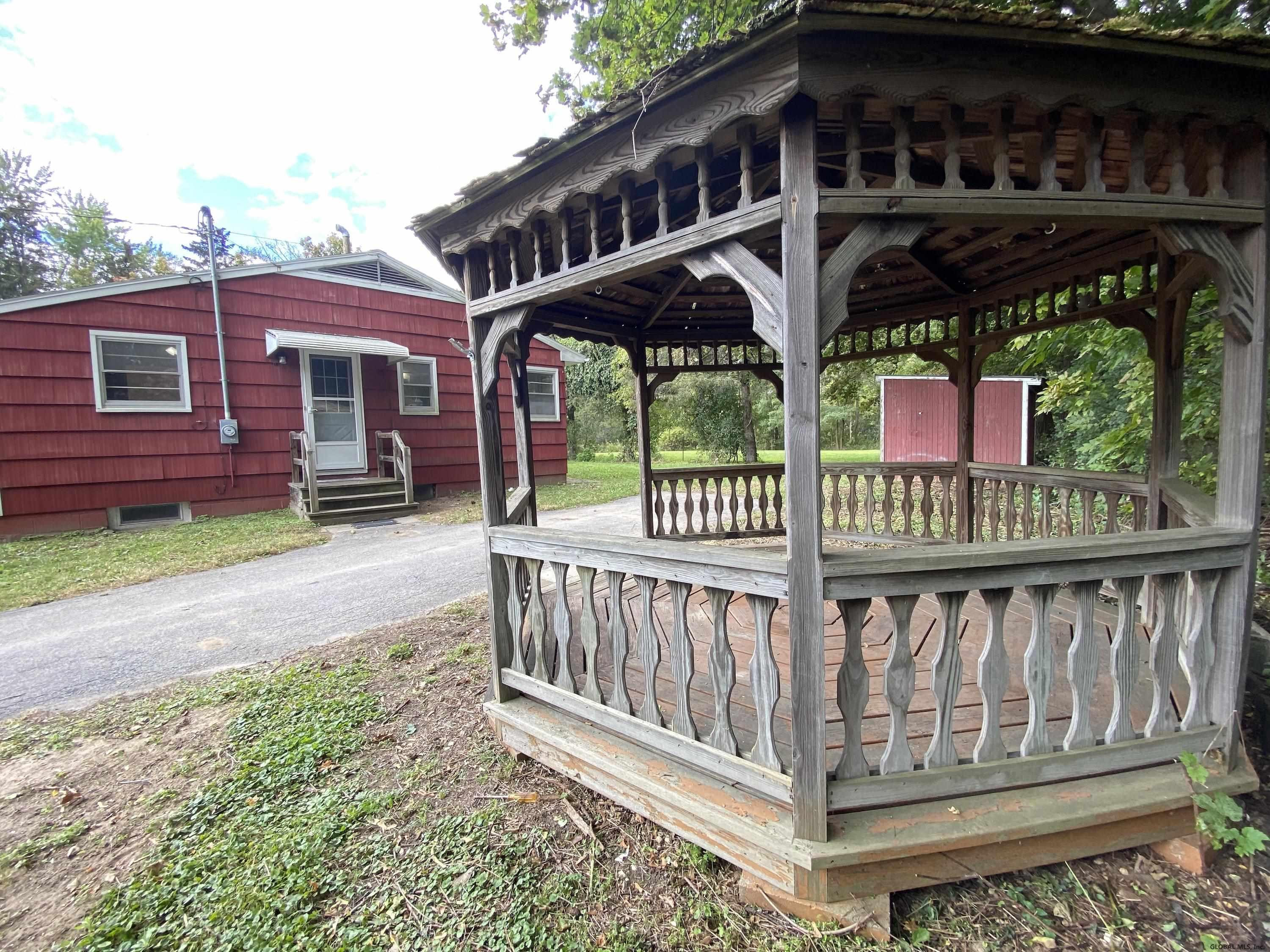 601 Pearse Road Niskayuna, NY 12309 - Photo 85 of 87 Photo 89