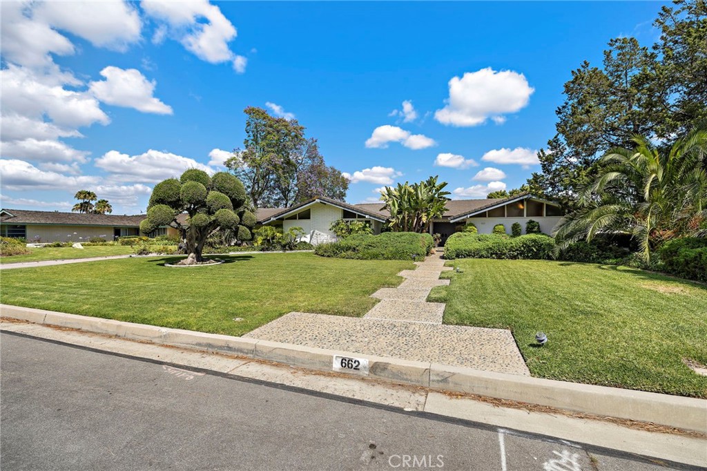 662 Catalina Road Fullerton, CA 92835 - Photo 3 of 62