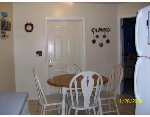 1900 Bacom Point Road Pahokee, FL 33476 - Photo 4 of 10 Dining Room