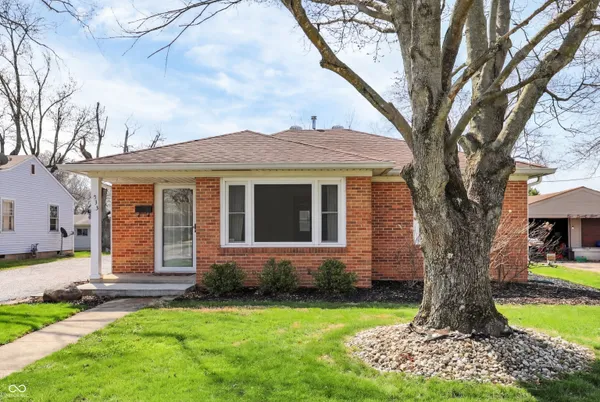 $229,900 | 533 East College Avenue, Brownsburg, IN 46112