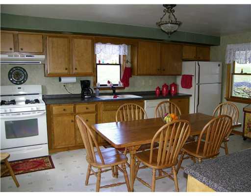 2141 Hookstown Grade Road Clinton, PA 15026 - Photo 4 of 18 Kitchen.