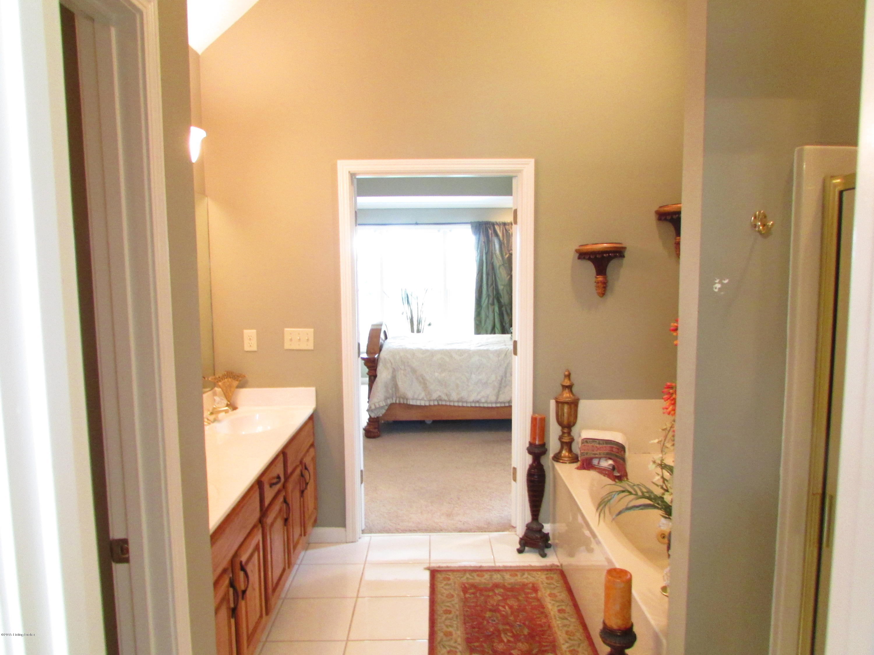 3518 Sample Way Louisville, KY 40245 - Photo 12 of 33 IMG_2436