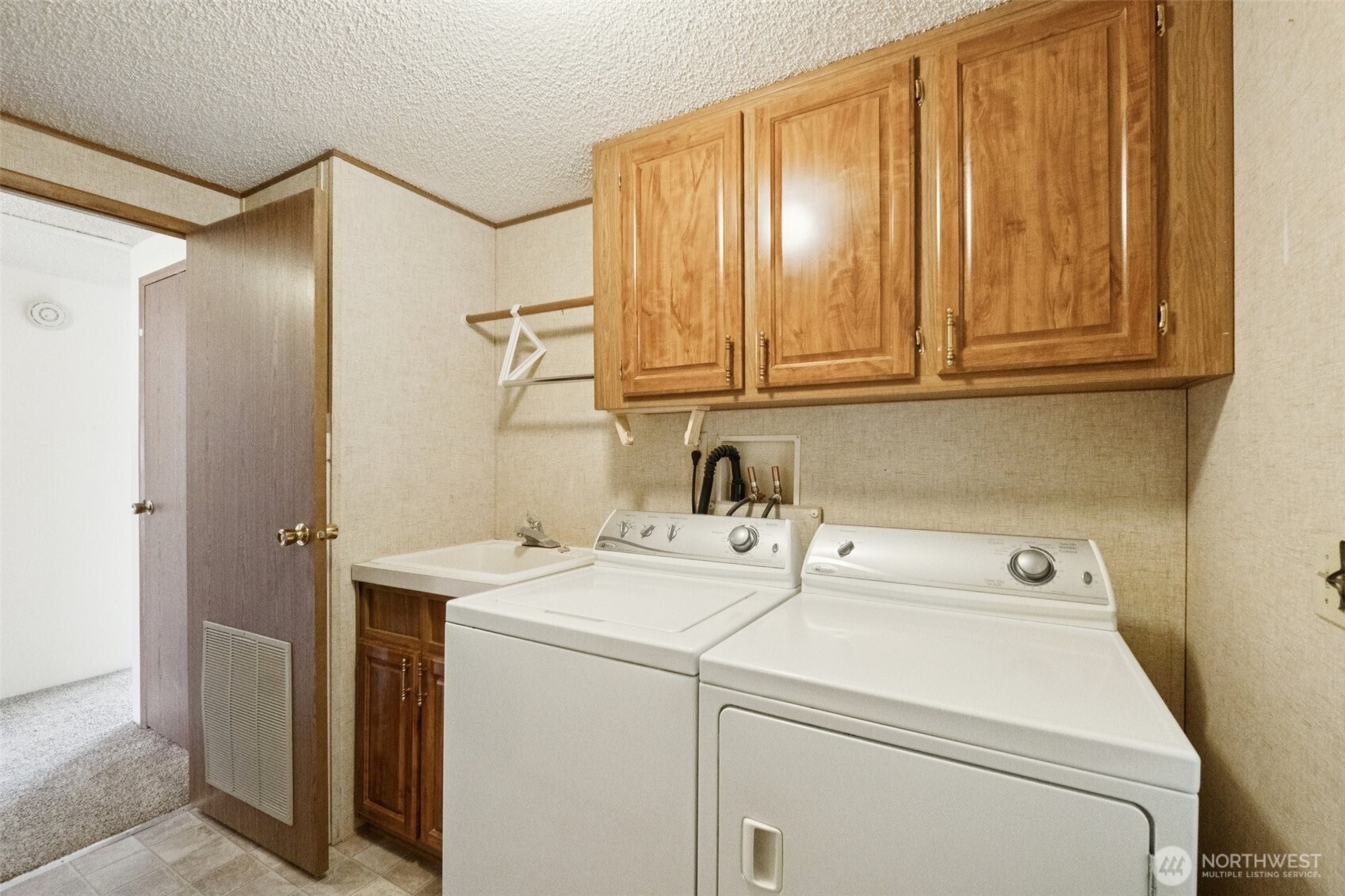 1427 100th Street Southwest, Unit 154 Everett, WA 98204 - Photo 20 of 32