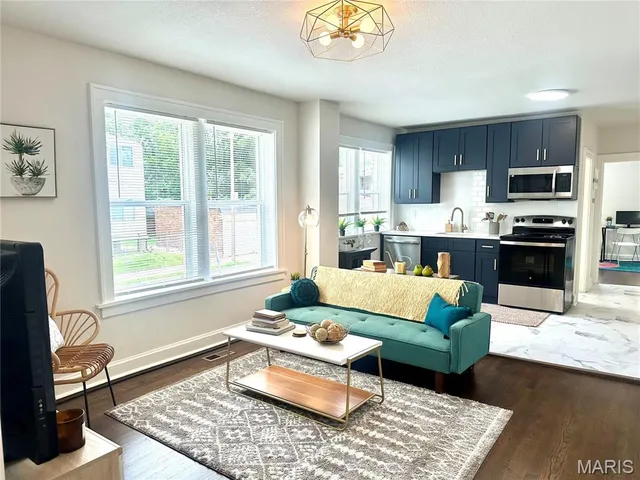 $675,000 | 5345 Quincy Street, St. Louis, MO 63109