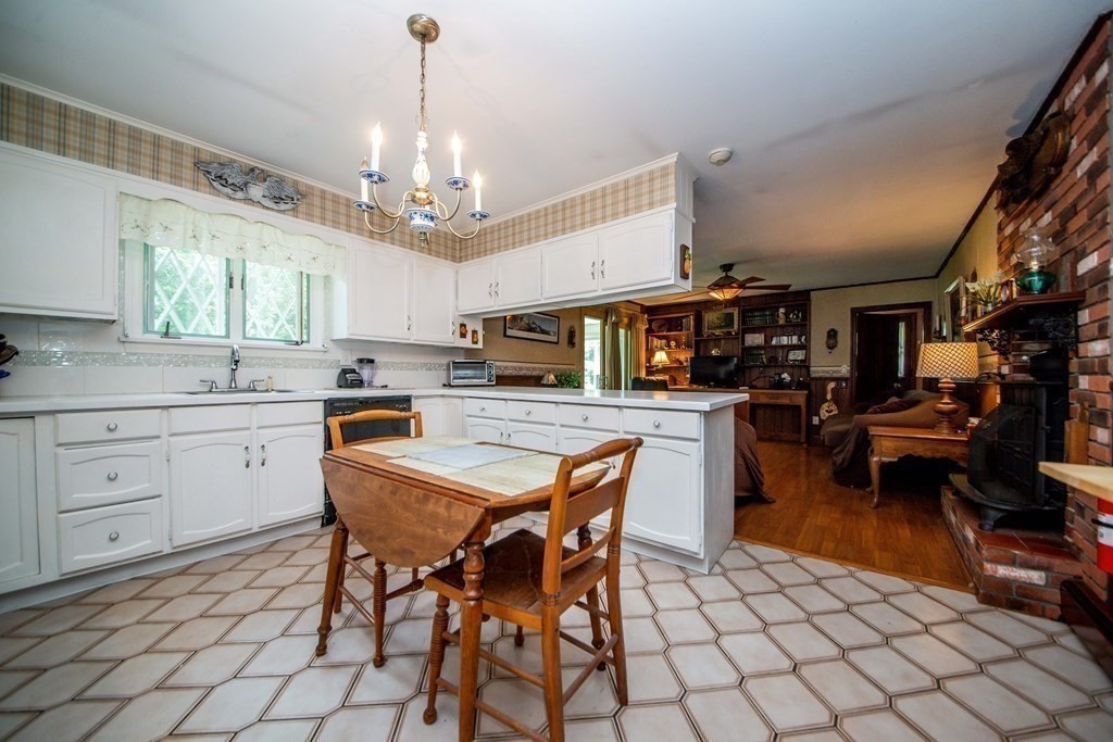 40 Pearse Road Swansea, MA 02777 - Photo 21 of 38 Gallery Image 21