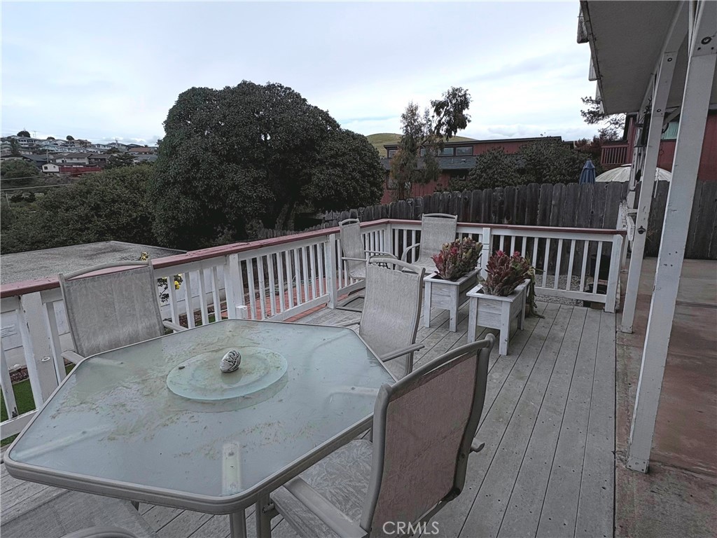 375 Surf Street Morro Bay, CA 93442 - Photo 11 of 40