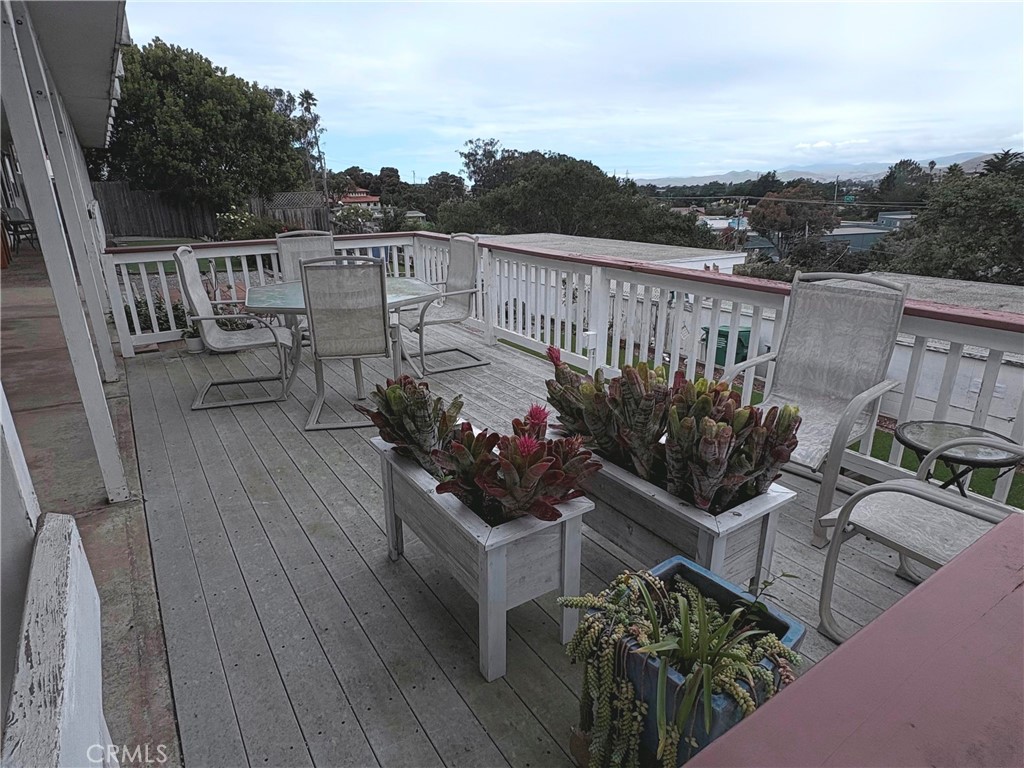 375 Surf Street Morro Bay, CA 93442 - Photo 12 of 40