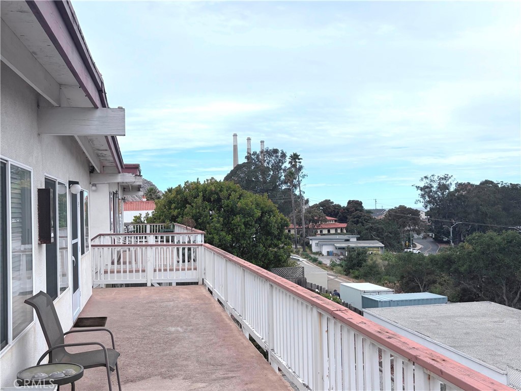 375 Surf Street Morro Bay, CA 93442 - Photo 18 of 40