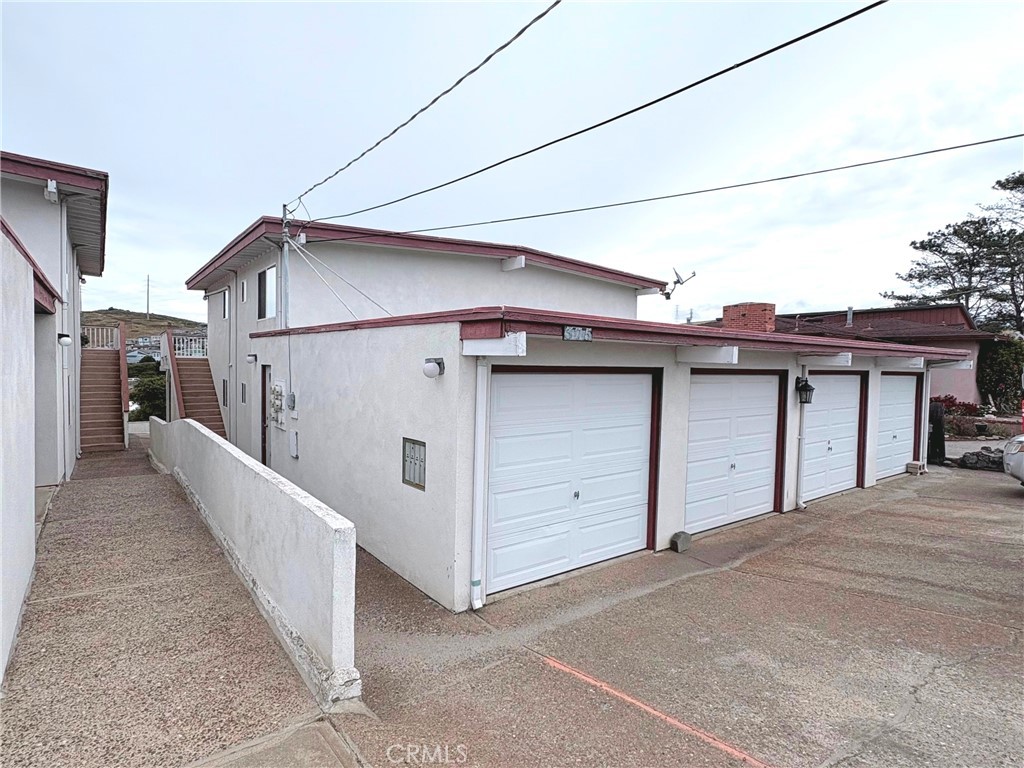 375 Surf Street Morro Bay, CA 93442 - Photo 3 of 40