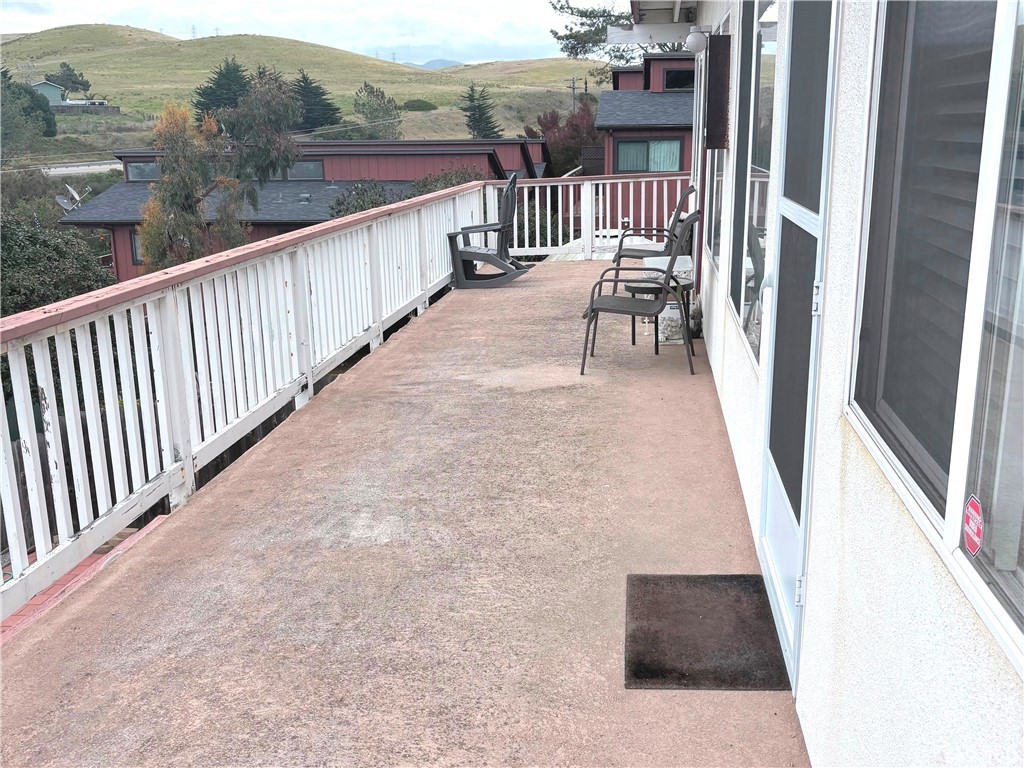 375 Surf Street Morro Bay, CA 93442 - Photo 6 of 40