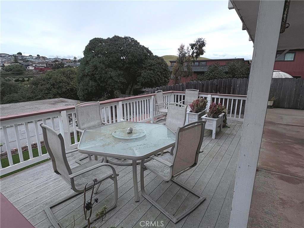 375 Surf Street Morro Bay, CA 93442 - Photo 10 of 40