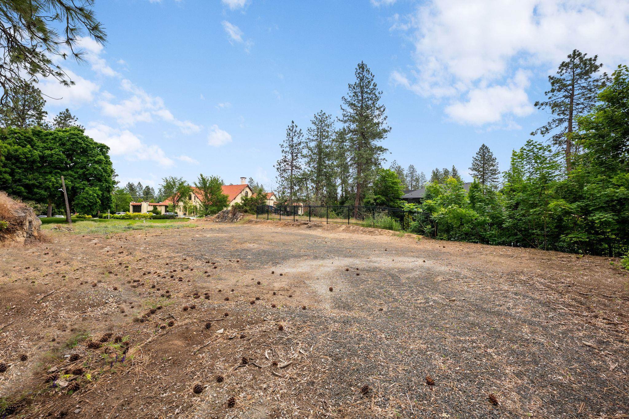 2463 South Garfield Road Spokane, WA 99203 - Photo 1 of 11 Gallery Image 1