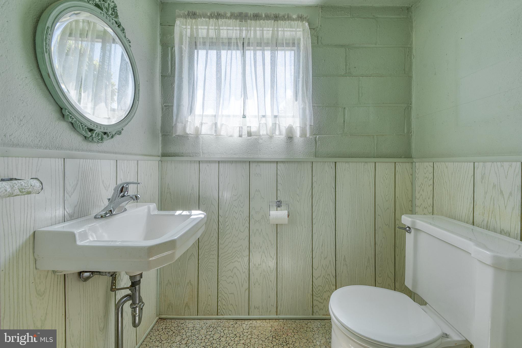 448 Lawrence Road Huntingdon Valley, PA 19006 - Photo 32 of 42 Gallery Image 32