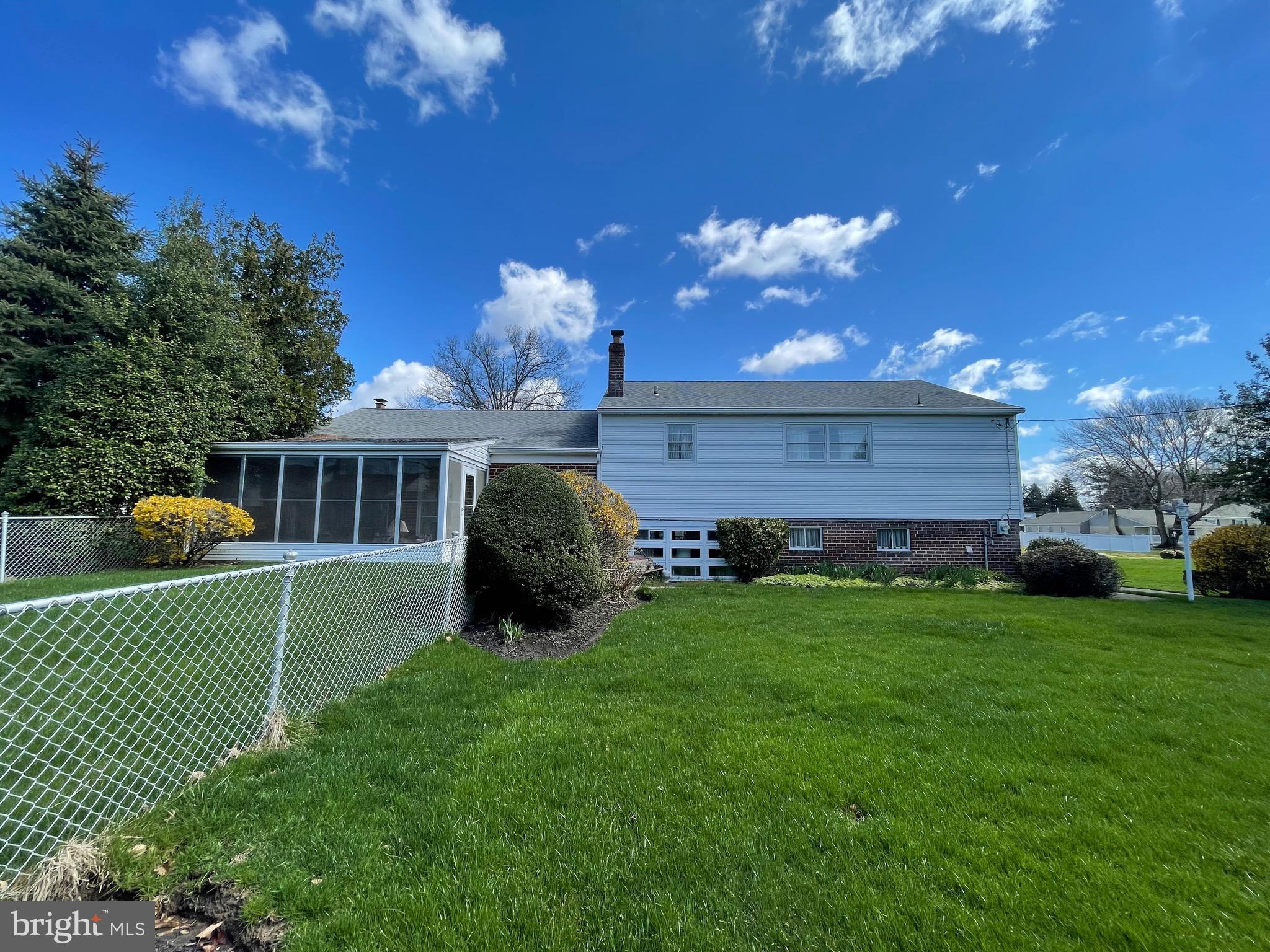 448 Lawrence Road Huntingdon Valley, PA 19006 - Photo 6 of 42 Gallery Image 6