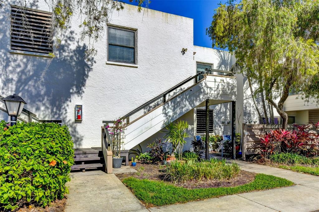 759 Oakview Drive Bradenton, FL 34210 - Photo 1 of 1 a front view of a house with garden