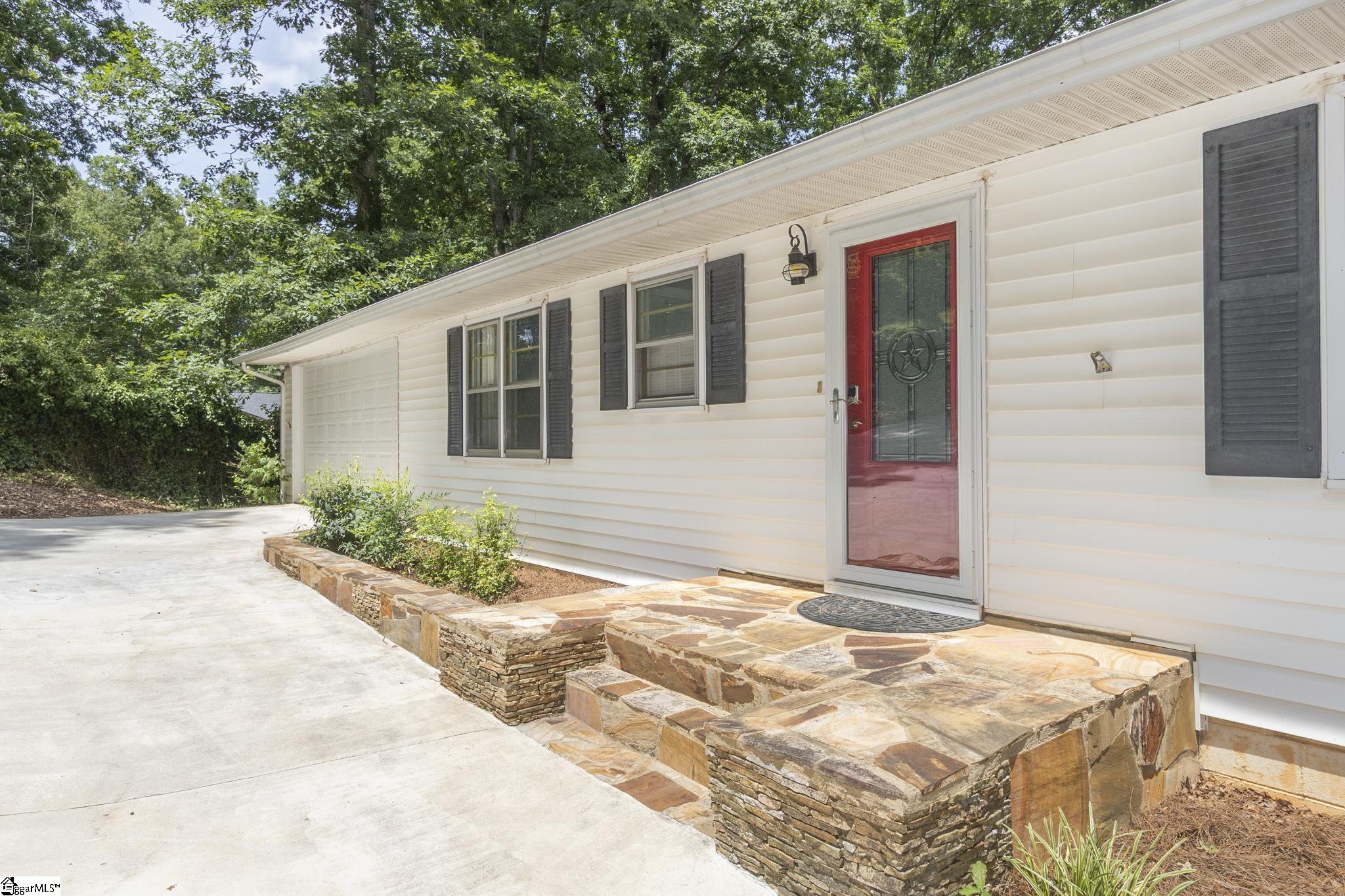 403 Forest Cove Road Anderson, SC 29626 - Photo 4 of 50