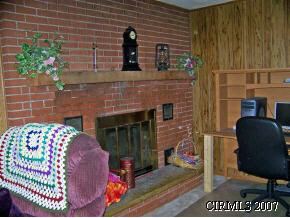 5054 North Huntington Road Marion, IN 46952 - Photo 2 of 9 Gallery Image 2