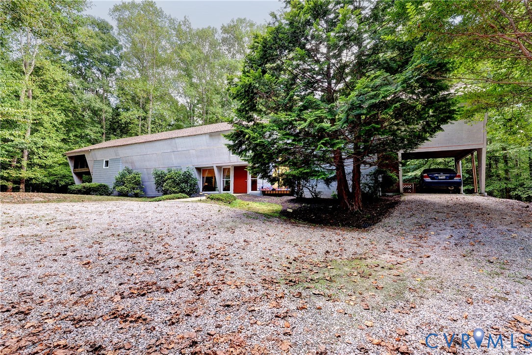 8615 Historical Path Road New Kent, VA 23124 - Photo 9 of 50