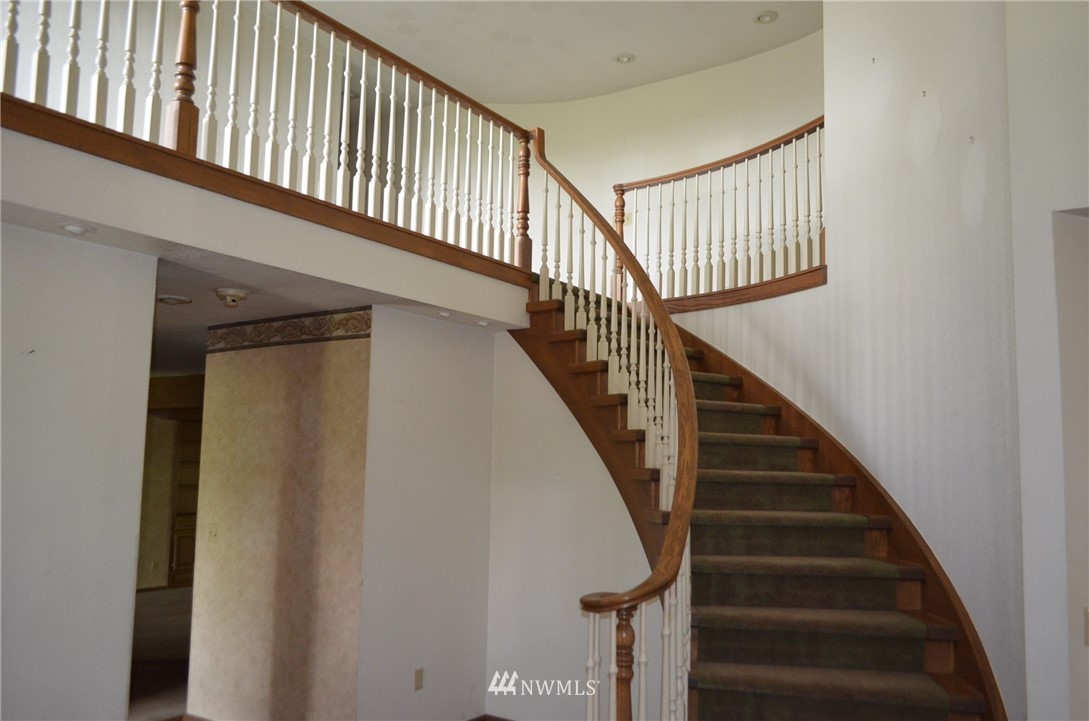 7878 Goodwin Road Everson, WA 98247 - Photo 6 of 16 a view of entryway