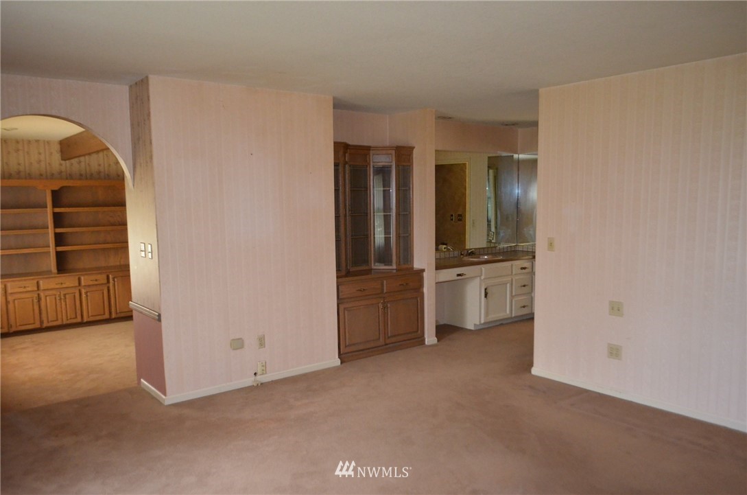 7878 Goodwin Road Everson, WA 98247 - Photo 7 of 16 an empty room with a bathroom