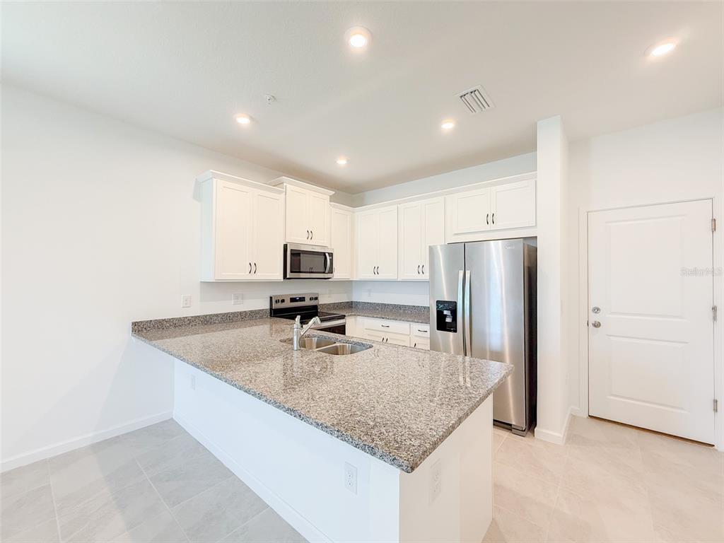 4260 Sadler Road Apopka, FL 32712 - Photo 9 of 27