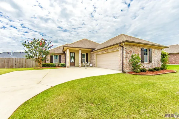 $279,000 | 137 Madio Drive, Houma, LA 70364