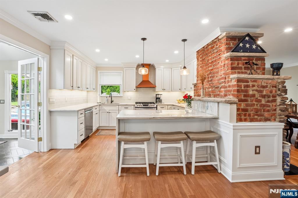 757 Kinderkamack Road Oradell, NJ 07649 - Photo 12 of 50