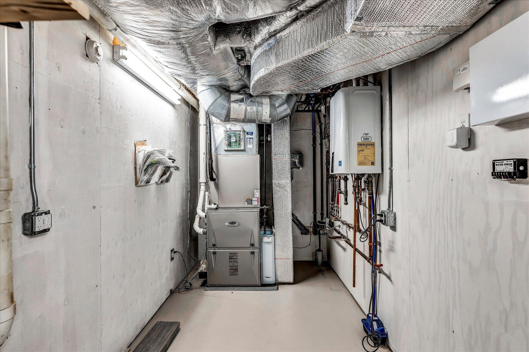 403 Great Oak Road Mashpee, MA 02649 - Photo 37 of 49 a view of a hallway with a white walls