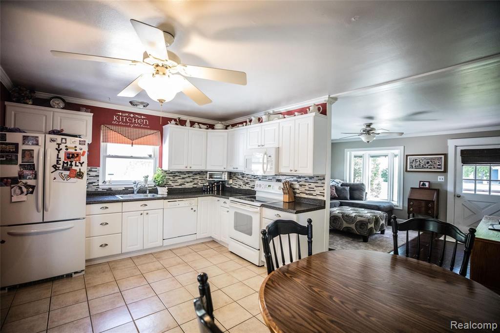 3114 Avon Manor Road Rochester Hills, MI 48307 - Photo 10 of 27
