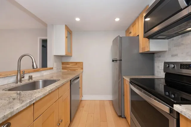 $199,000 | 915 Fulton Avenue, Unit 449, Sacramento, CA 95825