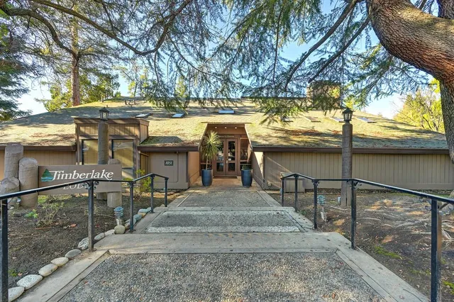 $199,000 | 915 Fulton Avenue, Unit 449, Sacramento, CA 95825