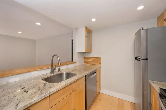 $199,000 | 915 Fulton Avenue, Unit 449, Sacramento, CA 95825