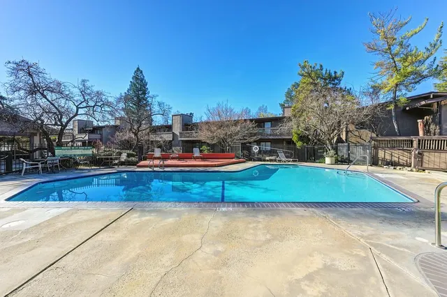 $199,000 | 915 Fulton Avenue, Unit 449, Sacramento, CA 95825