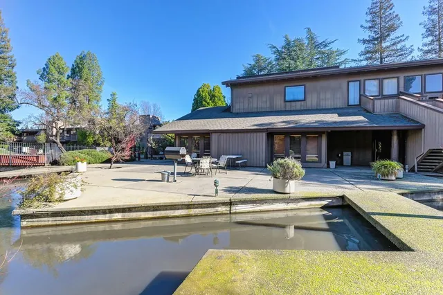 $199,000 | 915 Fulton Avenue, Unit 449, Sacramento, CA 95825