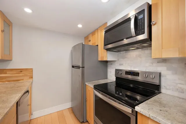 $199,000 | 915 Fulton Avenue, Unit 449, Sacramento, CA 95825