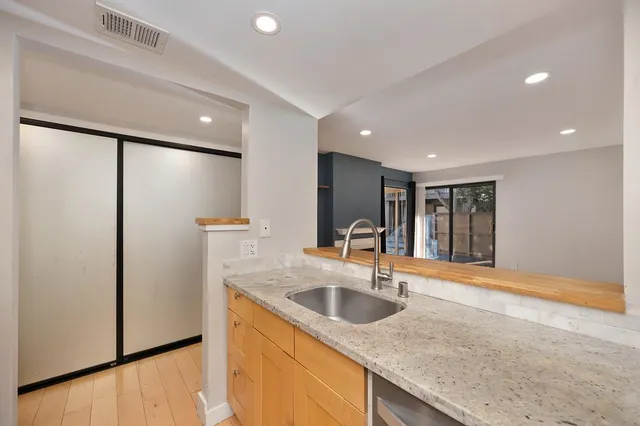 $199,000 | 915 Fulton Avenue, Unit 449, Sacramento, CA 95825