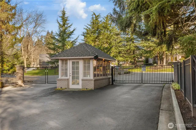 $2,098,000 | 1708 Bellevue Way Northeast, Bellevue, WA 98004