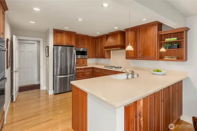 $2,098,000 | 1708 Bellevue Way Northeast, Bellevue, WA 98004